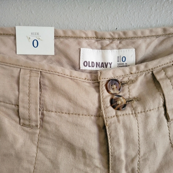 Old Navy Shorts Khaki Tan Zip Pockets Cuffed Hem Brand New 0 - Picture 5 of 5
